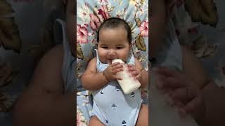 bayi minum susu
