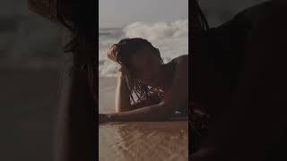 QuickClipsHQ - Olivia Ponton Peaceful Beach Time