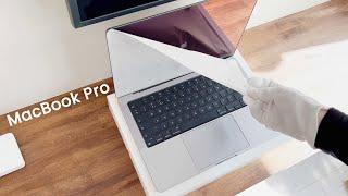 MacBook Pro 14-inch Unboxing & Comparison New vs. Old 2015 Model Which Should You Buy?