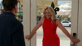 Chloe Tries to Seduce Greg - American Housewife