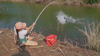 Best Video Hook Fishing  Beautiful Girl Hunting Giant Black Carp