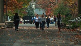 حملات لمواجهة الاغتصاب الذي يهز الجامعات الاميركية