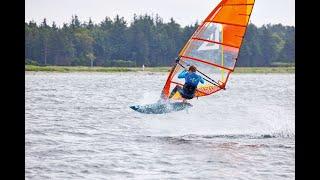 Springen beim Windsurfen – so wirds gemacht