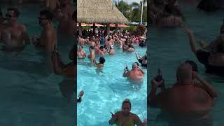 Круиз Royal Caribbean Cruise - Freedom of the Seas - Bahamas Coco Cay Island Pool Party - Багамы