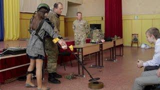 Ukraine teaches kids to avoid explosives