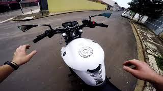 Role de XJ6. Moto top demais