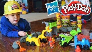 Pretend Play with Play-Doh Wheels Construction Playsets How To Play With Play-Doh Wheels.