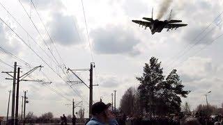 Awesome Low Pass of Ukrainian Mig-29 over Slovyansk Ukraine Crisis