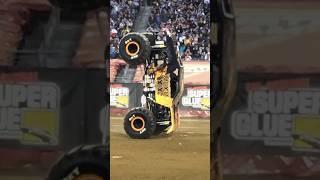 Max-D MOONWALK AND SAVE #monsterjam #monstertrucks #fullsend #wheelie #motorsport #shorts