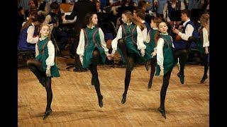 Irish dance WALKING ON STONES