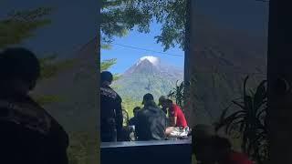 Pagi hari Di kaki Gunung Merapi  Yogyakarta