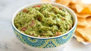 How to Make Fresh Homemade Guacamole - Easy Guacamole Recipe