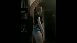 ANTONELLA ARGENTINA CULONA BRUTAL 100% SEXY BAILANDO REGGAETON TWERKING