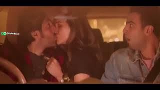 Karthik Aryan Kriti Sanon kissing Shehzada