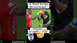 Detik² Wasit kena Kartu Kuning 