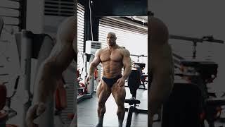 Belarusian Super-Heavyweight bodybuilder Ilya Lukovets #bodybuilder #bodybuilding #muscle #gym