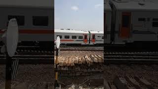 commuter line garut relasi garut - purwakarta CC 201 83 24 PWT berhenti cicalengka