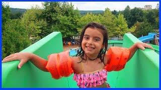 DEV SU KAYDIRAKDA AQUAPARK KEYFİ RÜYA TEK BAŞINA SU KAYDIRAĞINDAN KAYDI