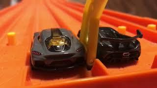 Hot Wheels Koenigsegg Gemera Vs Jesko race