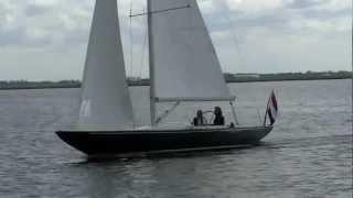 EAGLE 36 Luxury daysailer