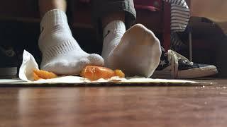 Crush flat peach in Nike white socks