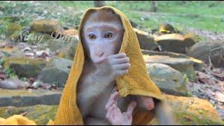 New abandoned Carlos feels warm and safe when he covers himself with a towel. he look like Candy