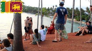 The REALITY of Coconut Tree Hill in Mirissa. Too touristy? 