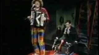 Weird Al Yankovic - Another One Rides the Bus