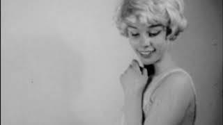 16mm short film - SUZANNES PARLOUR TRICKS GB 1958
