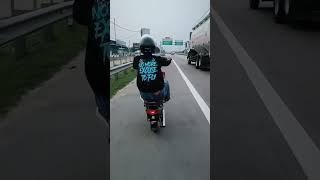 Budak Melayu main motor Rempit