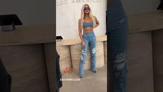 Khloe Kardashian Shows off her Six pack Abs while Visiting a Good American Store