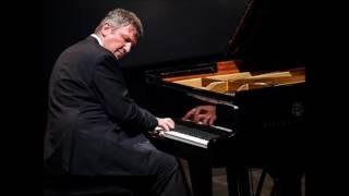 Boris Berezovsky plays Liszt Un sospiro and Gnomenreigen 2014