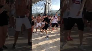 People reacting to shuffling at a Festival #shuffle #festival #rave