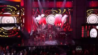 Justin Bieber + Nicki Minaj Beauty and a Beat During 2012 American Music Awards Performance