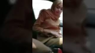 PNS Cantik Lagi Mesum Di Mobil Sama Pacarnya