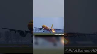 FLAME OUT BIRDSTIKE Plane at Amsterdam Schiphol #shorts  #aviation #plane #mayday #planespotting