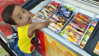 DRAMA ICE CREAM RAINBOW  BORONG ES KRIM PADDLE POP PELANGI DAN MAKAN ES KRIM BERSAMA