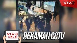 Rekaman CCTV Detik-detik Ambruknya Balkon Gedung BEI