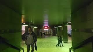 Moscow Worobiovy Gory escalator gallery