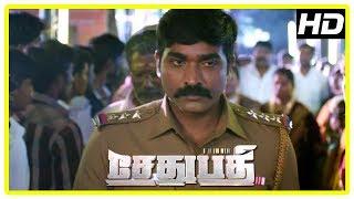 Sethupathi Movie Mass Scenes  Vijay Sethupathi arrests Vela Ramamoorthy  Remya Nambeesan