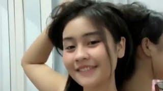 Cewek cantik banget lagi sange nih parah ????