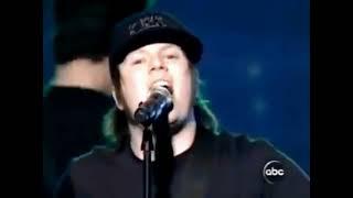 Fall Out Boy - This Aint A Scene Its An Arms Race Live American Music Awards HD