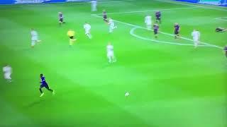 Ousmane Dembélé forgets the ball