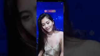 Cewek Bugil Buka Bukaan Sambil Live