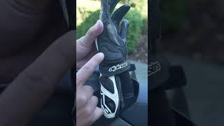 Motorcycle gauntlet gloves