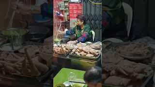 越南街头美食看看有没有点像20年前的国内#越南生活 #中越边境 #越南美食 #年货 #越南旅游