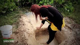 Creative Girl Make Deep Hole Trap To Catch A Lot Of Fish