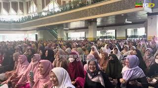 MasyaAllah‼️UAS Didampingi Penterjemah Tuna Rungu  Kajian Muslimah Kota Bandung
