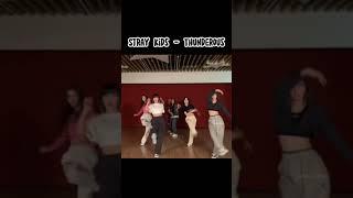 NMIXX cover Stray Kids Thunderous dance