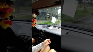 Aku crusing di mobil di kota aku